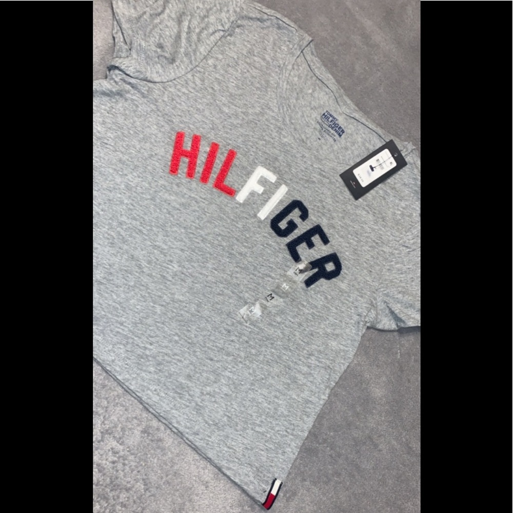 Cropped Tommy Tee - Picture 2 of 4